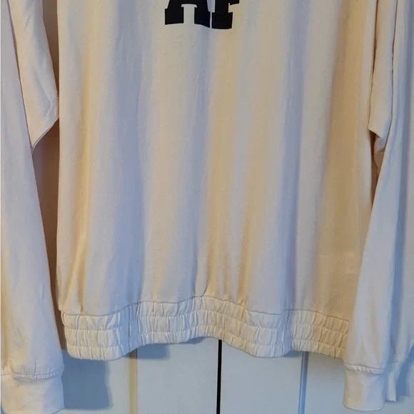 WILDFOX 2-PIECE SET LOUNGEWEAR OR PAJAMAS - Picture 3 of 6